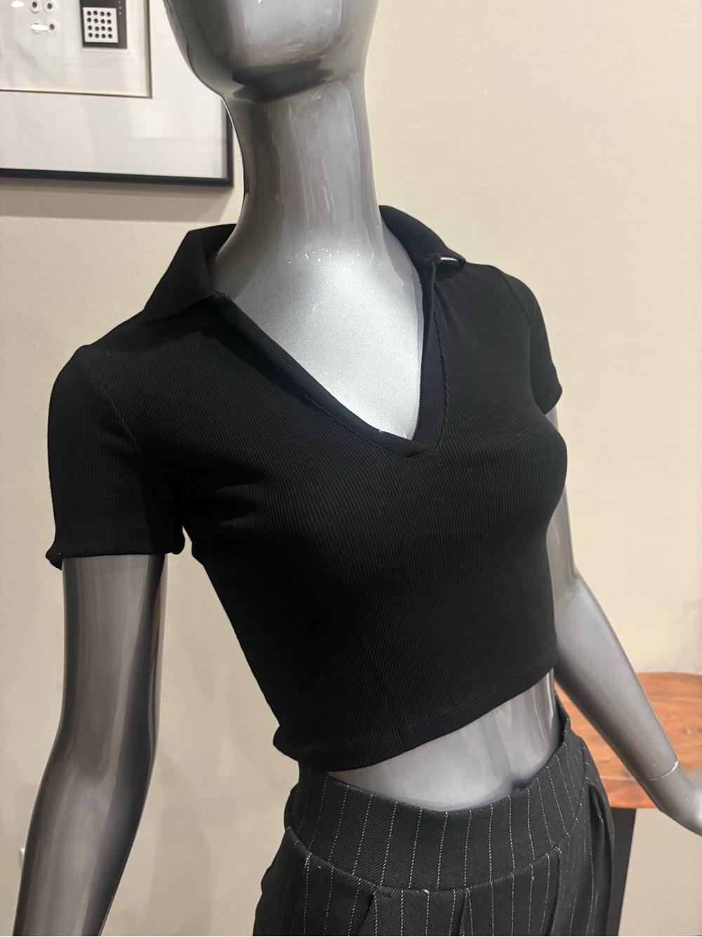 ZARA Black Ribbed V-Neck Polo Crop Top